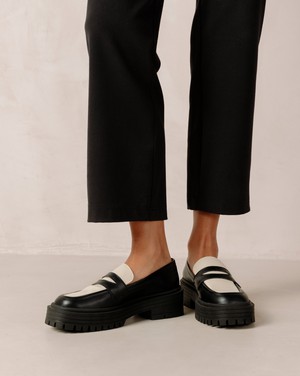 Mask Bicolor Black Vegan Leather Loafers from Alohas