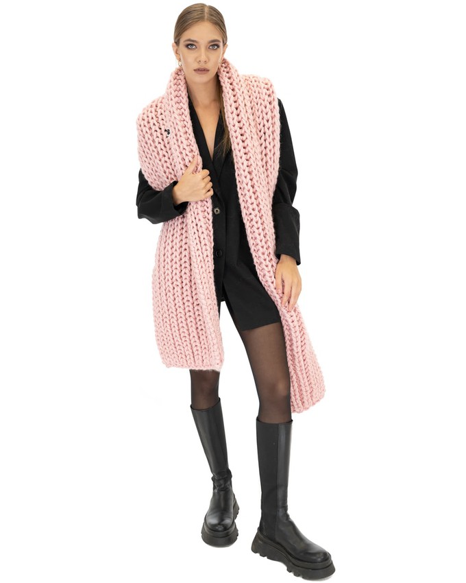 Ribbed Chunky Scarf - Pink from Urbankissed