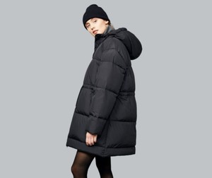 De leukste duurzame puffer coats voor Winter 2022 (en alle winters daarna)