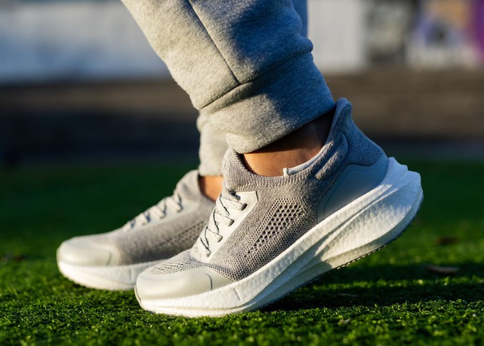Runners for Men in Grey from 8000kicks