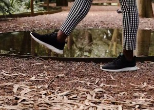 Explorer V2 for Women Black and White from 8000kicks