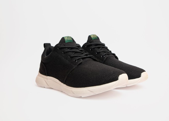 Explorer V2 for Women Black and White from 8000kicks