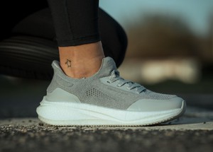 Runners for Women in Grey from 8000kicks