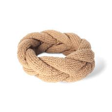 Hand-knitted Wool Headband in Light Brown van Abury