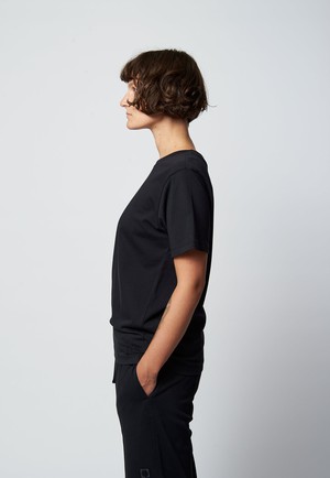 Organic cotton regular fit t-shirt KOS in black from AFORA.WORLD