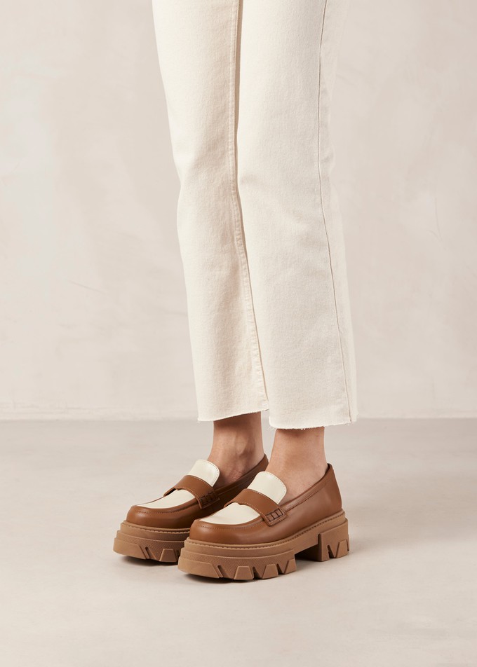 Trailblazer Bicolor Tan Cream Leather Loafers from Alohas