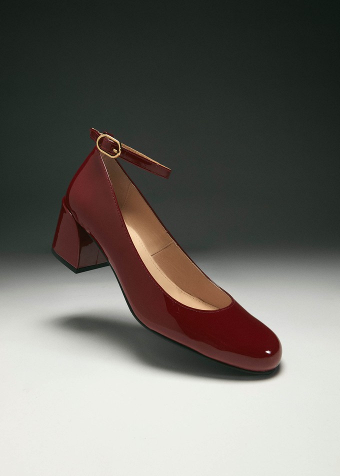 Antoine Onix Burgundy Leather Pumps from Alohas