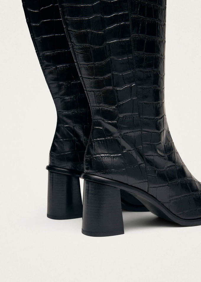 East Alli Total Black Leather Boots from Alohas