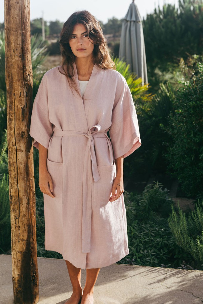 Midnight linen bathrobe in Dusty Rose from AmourLinen