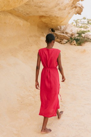 Aurora mid length linen dress in Viva Magenta from AmourLinen