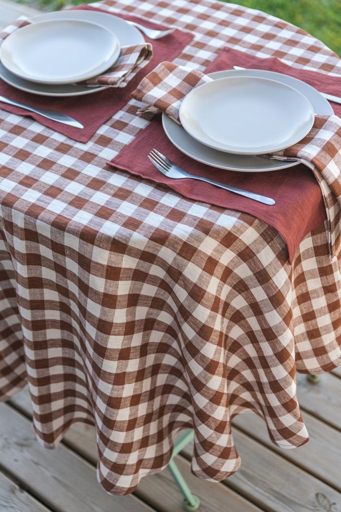 Round linen tablecloth in Mocha Gingham from AmourLinen