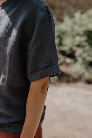 ATLAS top in Charcoal from AmourLinen