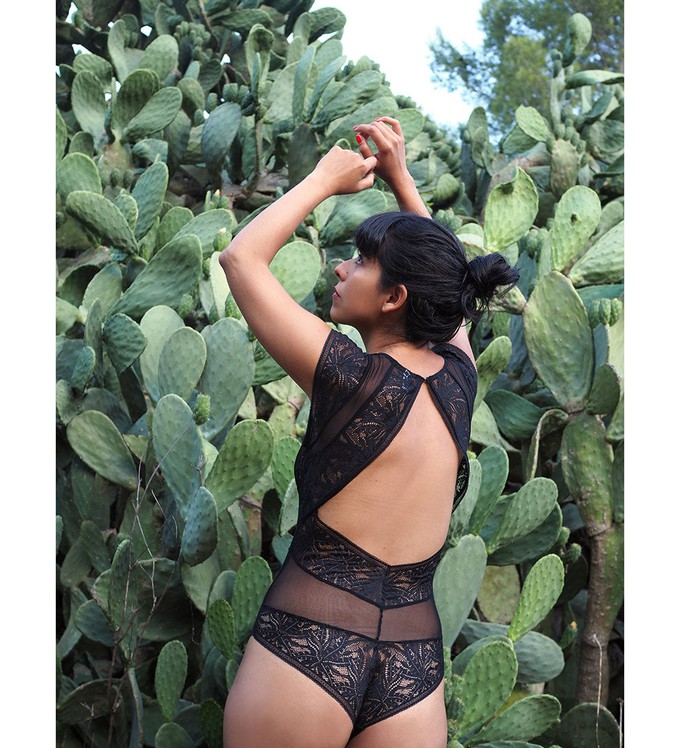 Amara Black Leaf Bodysuit from Anekdot