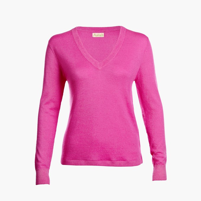 Pink Cashmere V-neck Sweater in fine knit from Asneh