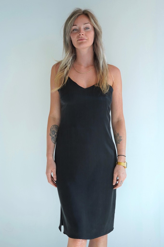 Vegan silk Slipdress from Atelier Jungles