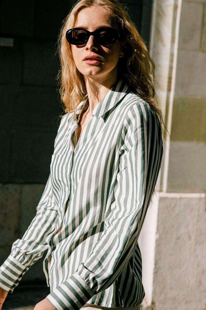Shirt Kauri green from avani apparel