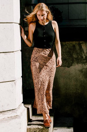 Skirt Iris leopard from avani apparel