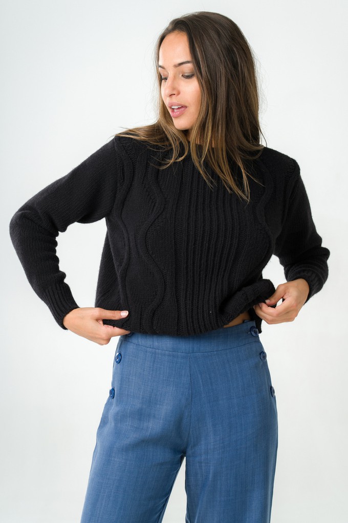 Sweater Cosmos black from avani apparel