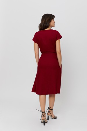 Sati | Midi Dress with Boat Neck in Red from AYANI