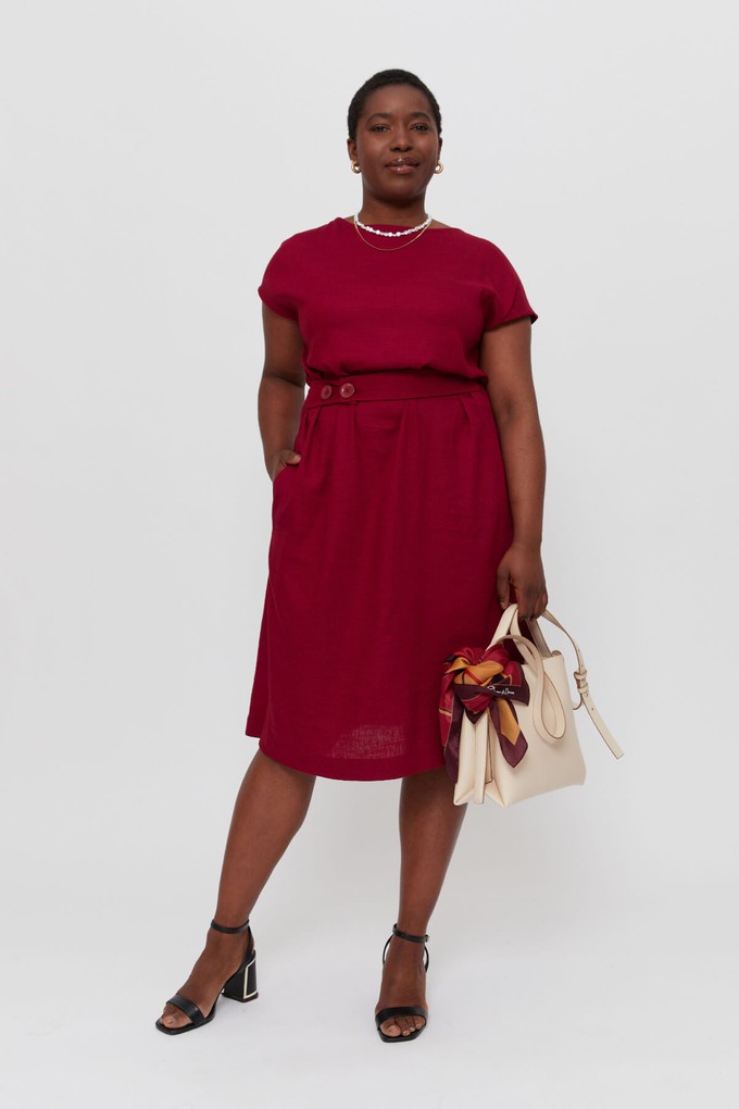 Sati | Midi Dress with Boat Neck in Red from AYANI