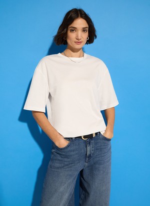 Alana Relaxed Tee from Baukjen
