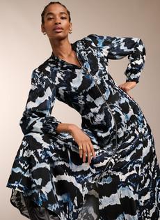 Maja Satin Dress via Baukjen