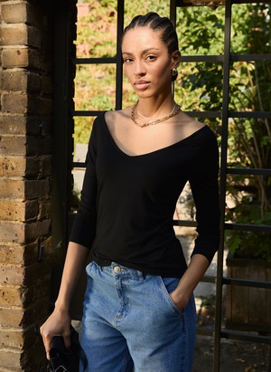 Luzia Deep V-Neck Top from Baukjen