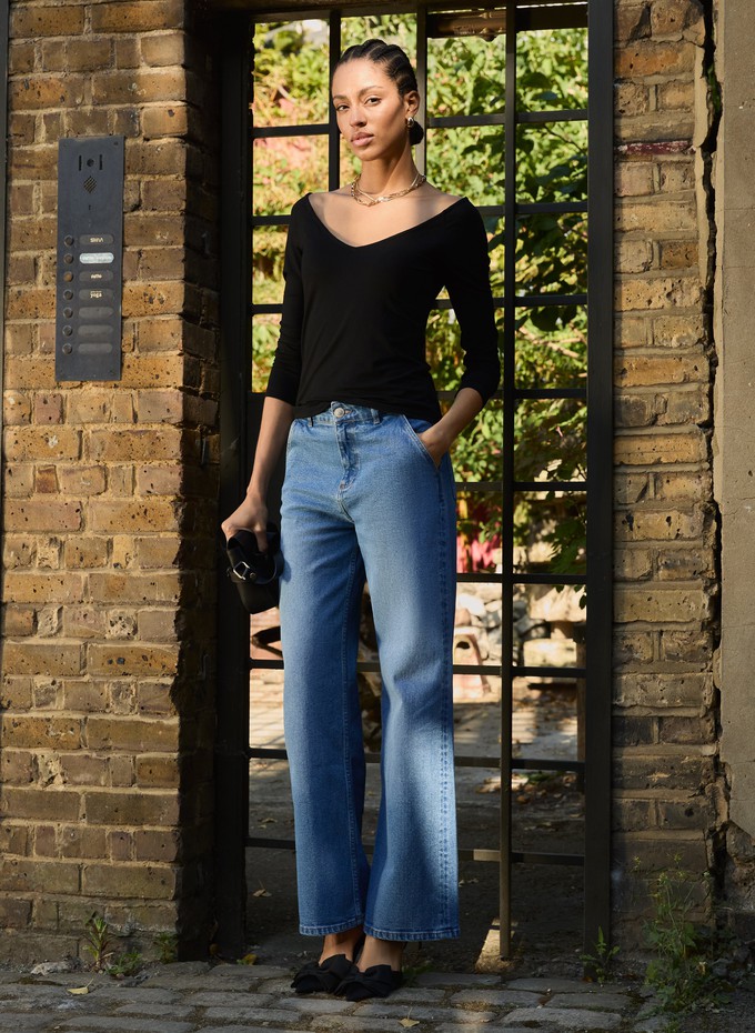 Luzia Deep V-Neck Top from Baukjen