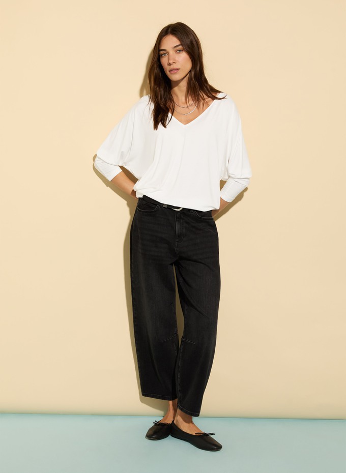 Ella Relaxed V-Neck Top from Baukjen