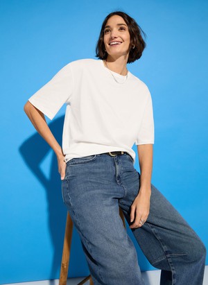 Alana Relaxed Tee from Baukjen
