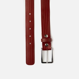 Vuilnisbelt – Rode Upcycled Brandslang Riem | (3 cm) from BENDL