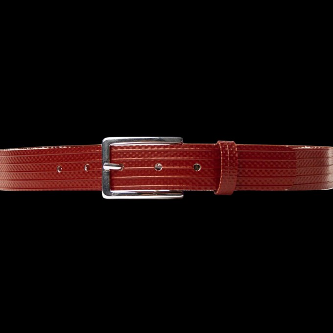 Vuilnisbelt – Rode Upcycled Brandslang Riem | (3 cm) from BENDL