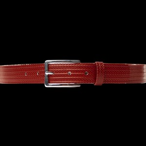 Vuilnisbelt – Rode Upcycled Brandslang Riem | (3 cm) from BENDL