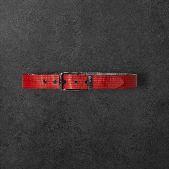 Brolo – Stoere Rode Upcycled Brandslang Riem (4 cm) from BENDL