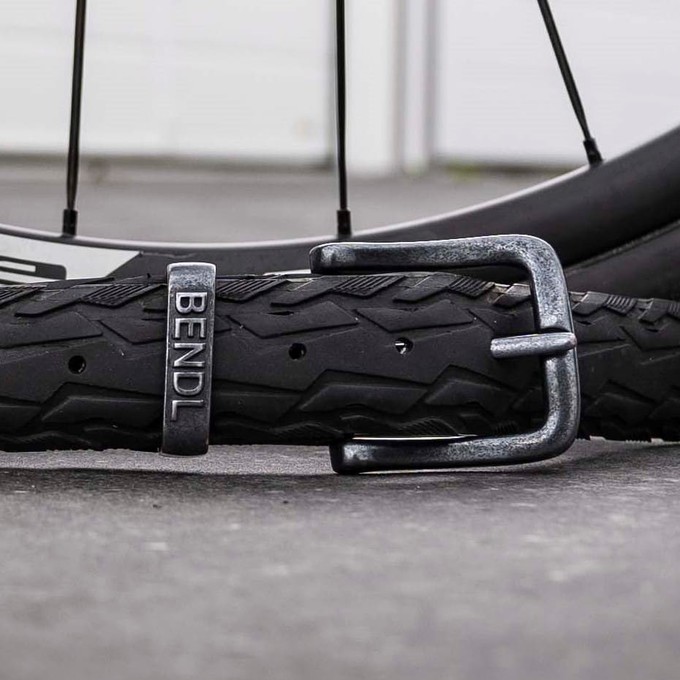Black Flandrien – Upcycled Fietsband Riem | 4 cm from BENDL