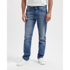 Scott regular jeans - daytone blue via Brand Mission