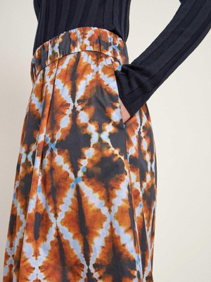 Midi rok batik print from Brand Mission