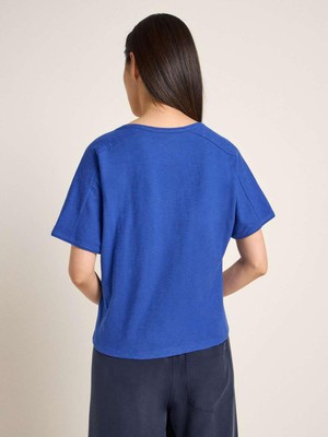 V-hals shirt - electric blue from Brand Mission