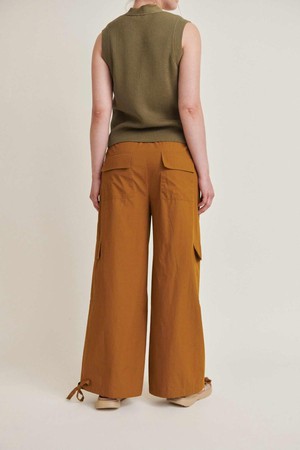 Tilde loose cargo pants - tapenade from Brand Mission