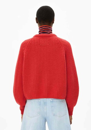 Selmaa vest - candy apple from Brand Mission