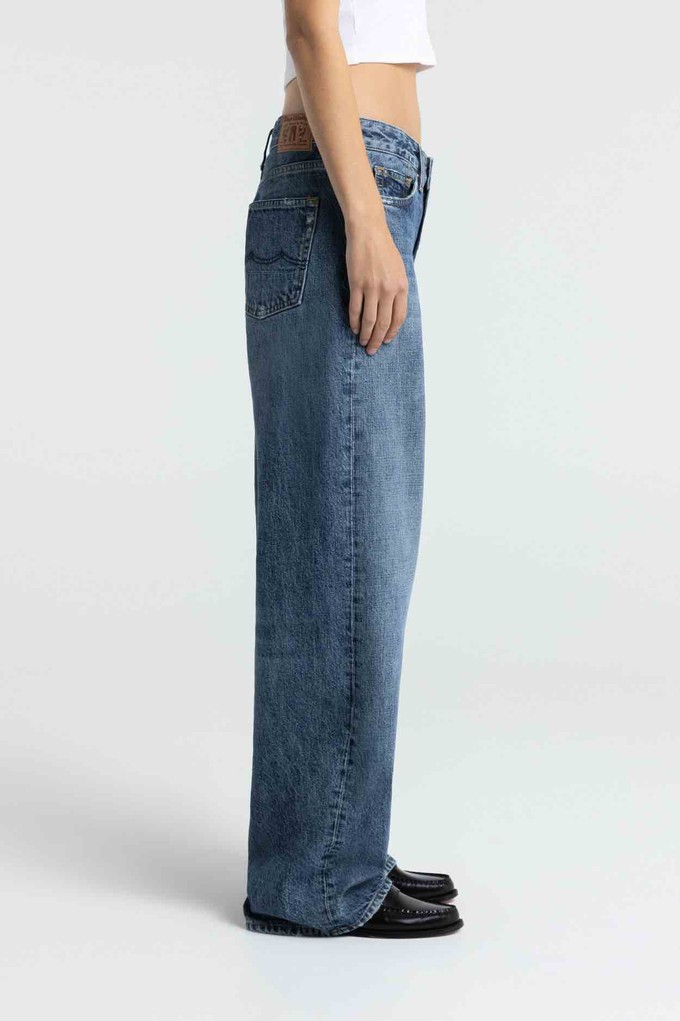 Joan loose jeans - ceky blue worn from Brand Mission