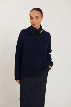 Lise O-neck - sky captain from Brand Mission
