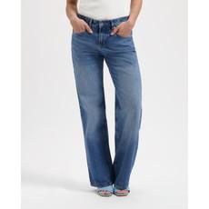 Lena low loose jeans - rosebowl blue via Brand Mission