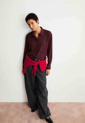 Larisaana longsleeve blouse - dark cranberry from Brand Mission