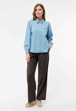Lyra blouse - Light blue denim from Brand Mission