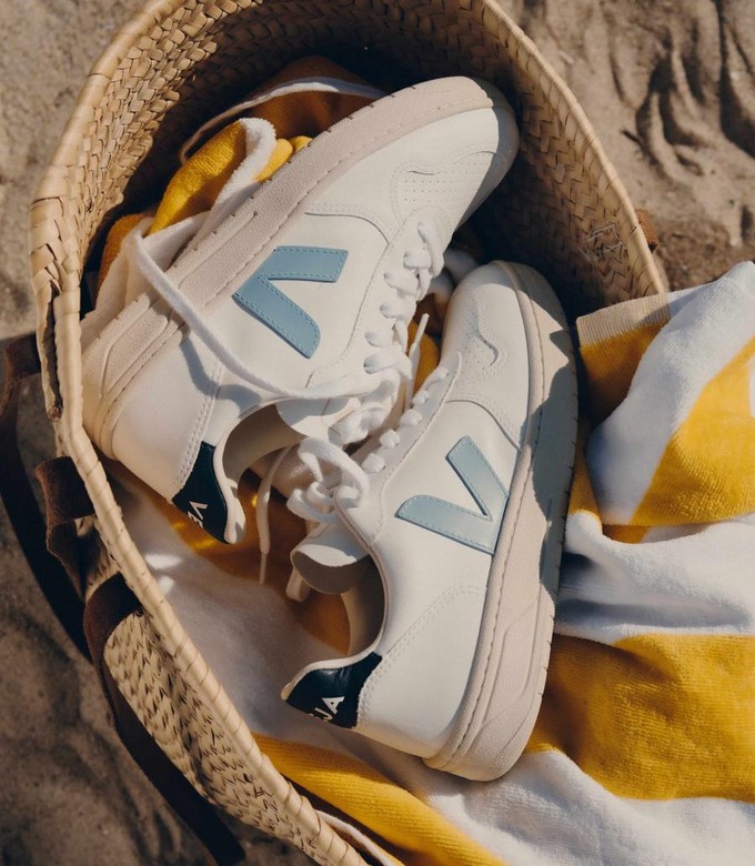 V10 CWL sneaker - white steel (vegan) from Brand Mission