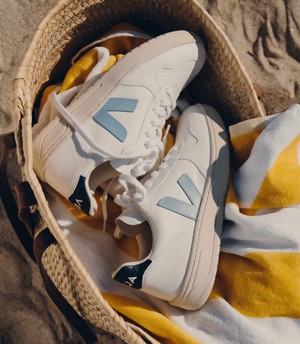 V10 CWL sneaker - white steel (vegan) from Brand Mission