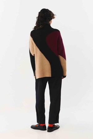 Nun trui - Islands from Brand Mission