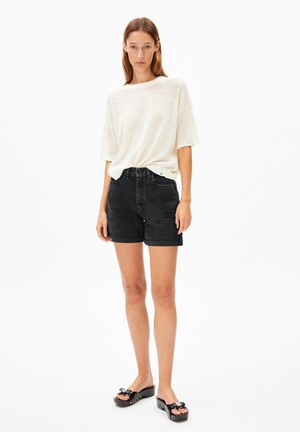 Sheaari shorts - ebony black from Brand Mission