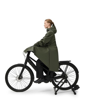 Original saddle regenjas - army green from Brand Mission